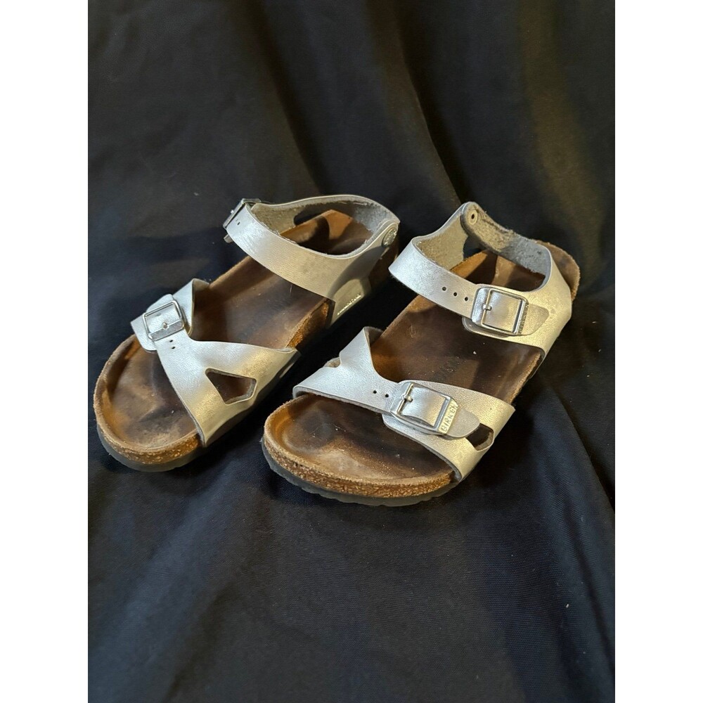 Birkenstock kids size EU 33 or us 2 gray silver sandals